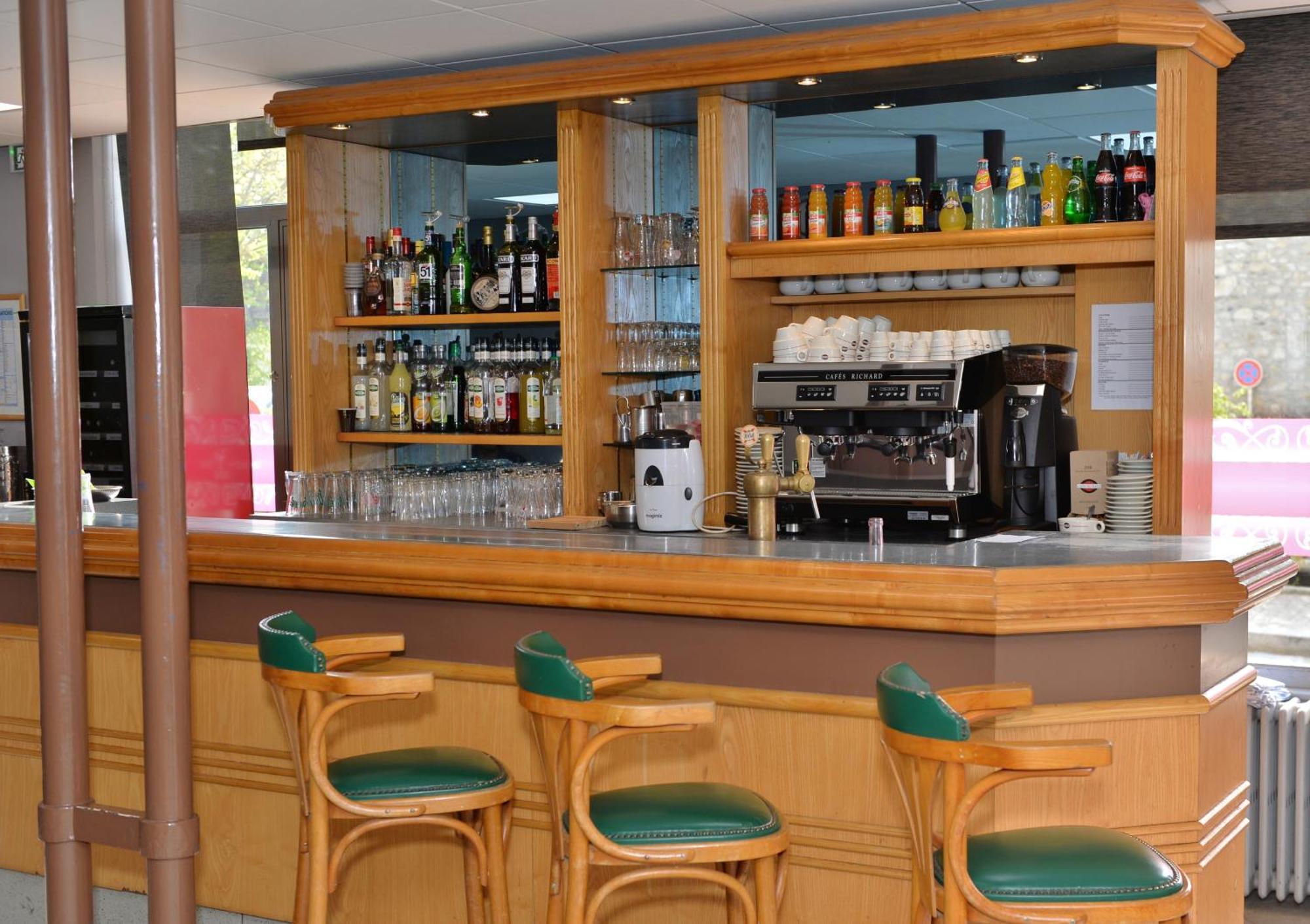 Logis Hotel De La Poste Mornant Kültér fotó